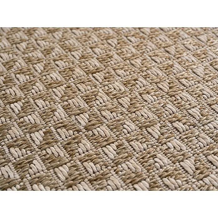 Outdoor-Teppich Ibiza III - Beige, 170 x 120 cm, 100 % Polypropylen - Nahaufnahme eines gewebten Teppichs mit einem Muster aus hellen und dunklen Naturfasern, das eine interessante Textur erzeugt.