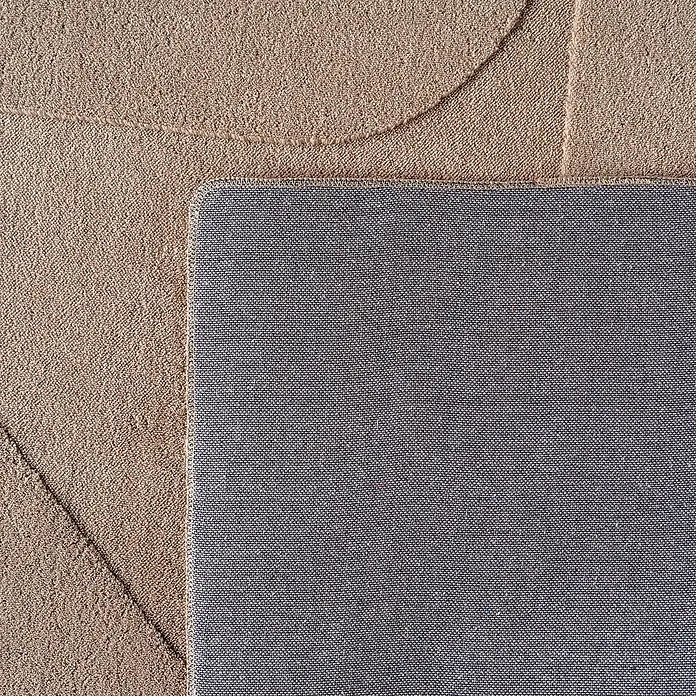 Kurzflorteppich Pompei 1614 - Beige, 230 x 160 cm, 100 % Polyester - Nahaufnahme einer beigen Teppichoberfläche mit einem Detail eines grauen Untergrunds.