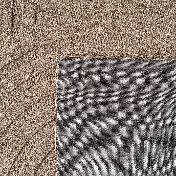Kurzflorteppich Pompei 1611 - Beige, 150 x 80 cm, 100 % Polyester - Nahaufnahme eines beigen Teppichs mit gewelltem Muster und grauer Unterseite.