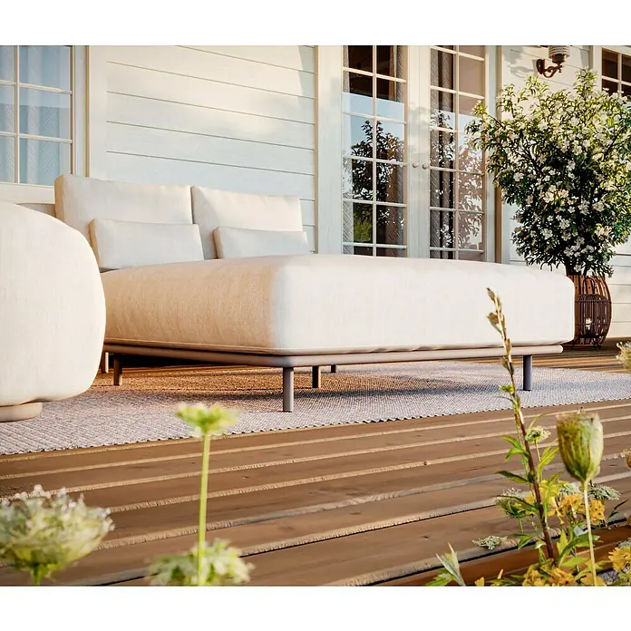 Sunfun Loungemöbel-Set - 4 -tlg., Aluminium, Textil, Sand/Night-Grey - Nahaufnahme eines eleganten, modularen Outdoor-Daybeds mit cremefarbenen Polstern und filigranem Metallgestell.