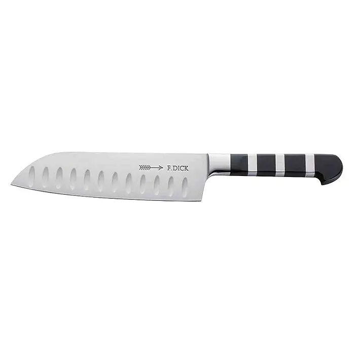 Dick 1905 Santokumesser - Stahl, Länge: 30,4 cm - Das Bild zeigt ein hochwertiges Kochmesser der Marke F. Dick mit einer Klinge mit Aussparungen und einem markanten Griffdesign.