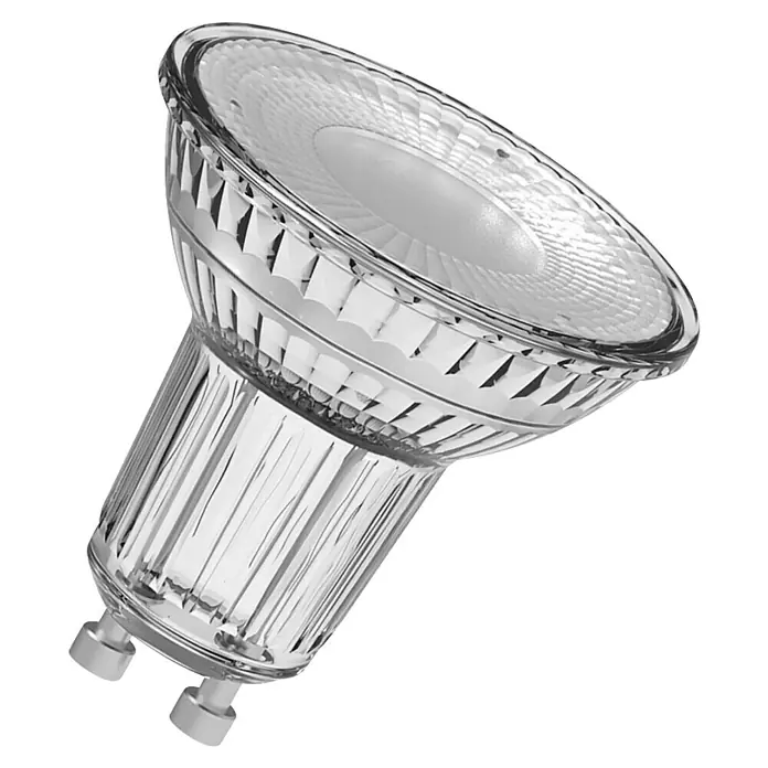 Osram Set de bombillas LED - GU10, 50 W, 350 lm, 5 ud. - Primer plano de una lámpara LED MR16 transparente, destacando su diseño distintivo e iluminación de bajo consumo. Ideal para iluminación de acento.