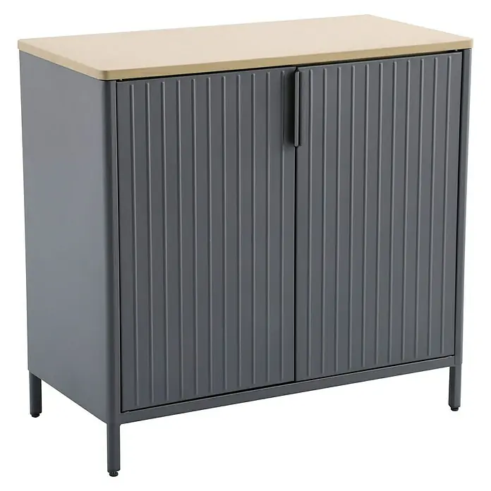 Sunfun Solo Garten-Aufbewahrungschrank - L x B x H: 90 x 46 x 86 cm, Stahl, Polywood, Night-Grey - Moderner grauer Schrank mit gerippten Türen und einer hellen Holzplatte oben. Das Möbelstück steht auf schlanken, dunklen Metallbeinen.