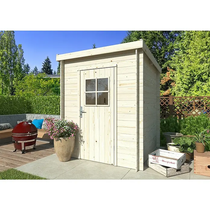 Palmako Gartenhaus Zoe - Außenmaß inkl. Dachüberstand (B x T): 180 x 181 cm, Holz, Naturbelassen - Ein helles Holzgartenhaus mit Fenster in einer grünen Gartenumgebung. Der Fokus liegt auf der Struktur und dem Design des Hauses.