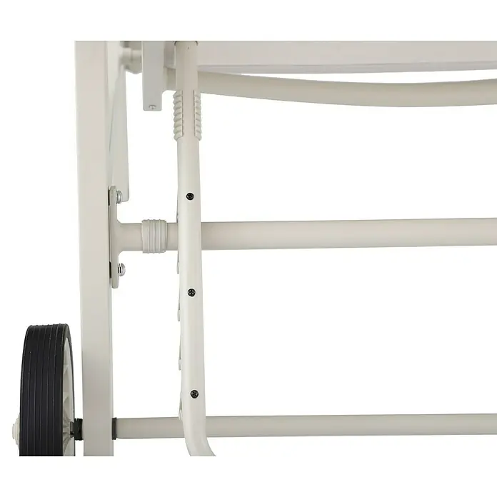 Sunfun Maja Gartenliege - B x T x H: 170,5 x 63,5 x 102 cm, Aluminium, Light-Greige, Rollbar - Nahaufnahme eines weißen Servierwagens mit einem schwarzen Rad, der Stabilität und Funktionalität für den Service bietet.