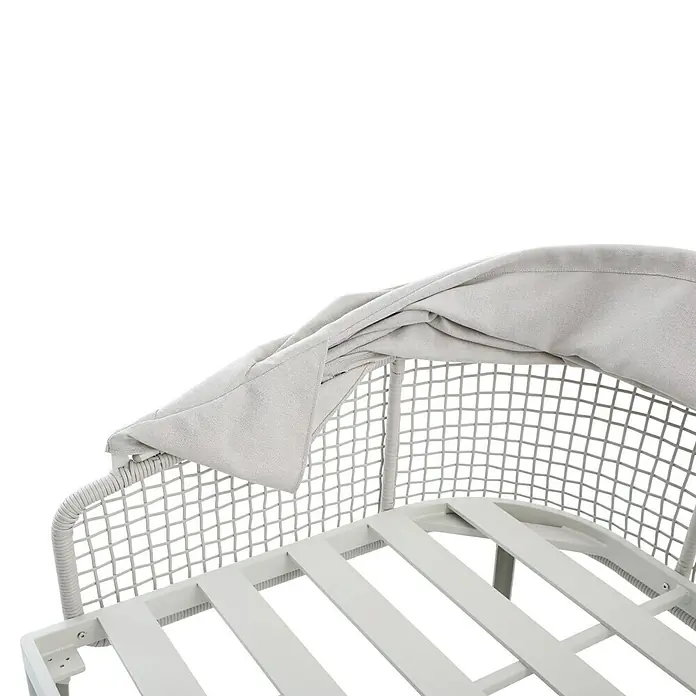 Sunfun Solo Rope Loungesofa - B x T x H: 187 x 114 x 81,5 cm, Aluminium, Olefin, Light-Greige - Nahaufnahme eines grauen Tagesbettes mit Netzstruktur und einem hellgrauen Baldachin, der über eine Ecke drapiert ist.