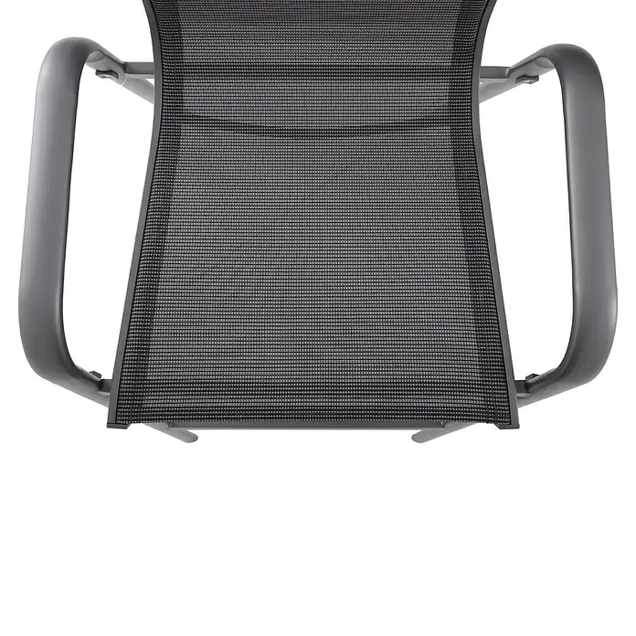 Sunfun Gastro Garten-Barhocker - Stahl, Textilen, Stapelbar, Night-Grey, B x T x H: 53,5 x 74 x 110 cm - Nahaufnahme eines Bürostuhls mit Armlehnen und atmungsaktivem Netzgewebe. Der Stuhl ist ergonomisch gestaltet für Komfort und Unterstützung.