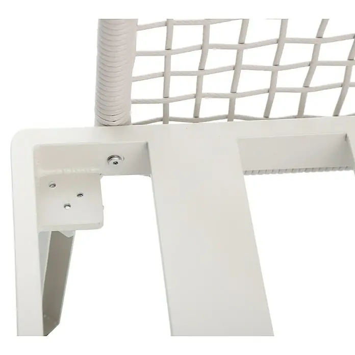 Sunfun Solo Rope Loungesofa - B x T x H: 187 x 114 x 81,5 cm, Aluminium, Olefin, Light-Greige - Detailansicht eines weißen Möbelstücks mit Metallbeschlägen und einem geflochtenen Design, das die Konstruktion und das Material hervorhebt.