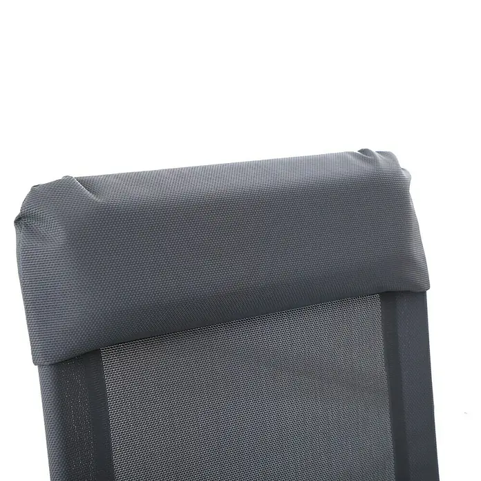 Sunfun Campingstuhl mit Kopfkissen - B x T x H: 57 x 80 x 118 cm, Night-Grey, Aluminium, Textilene - Nahaufnahme eines grauen Gartenstuhls mit gepolsterter Kopfstütze, ideal für entspannte Stunden im Freien.