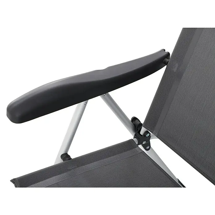Sunfun Campingstuhl - B x T x H: 56 x 70,5 x 108 cm, Night-Grey, Aluminium, Textilene - Nahaufnahme eines grauen Campingstuhls mit Armlehne, ideal für entspannte Outdoor-Momente.