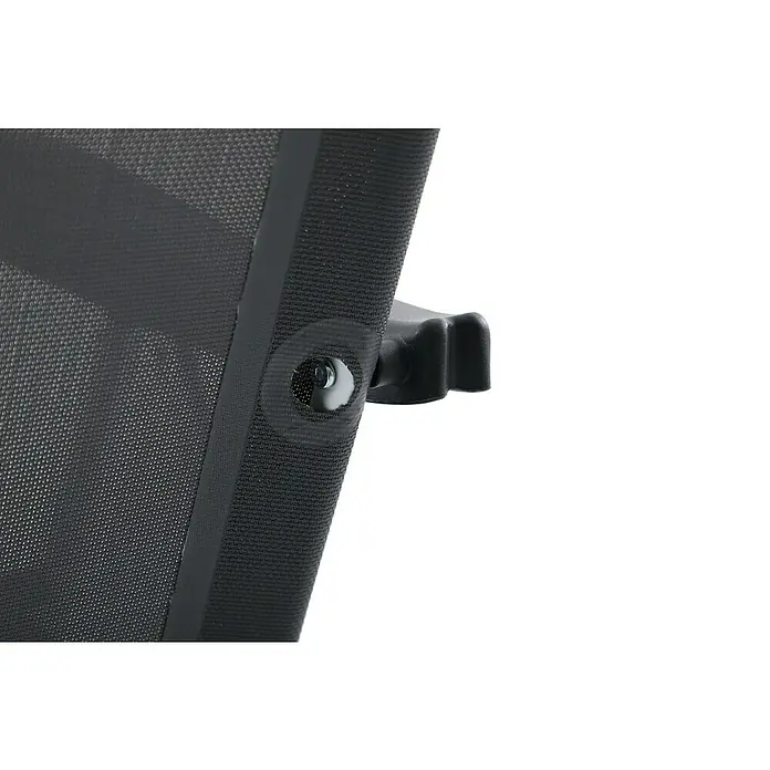 Sunfun Campingstuhl - B x T x H: 56 x 70,5 x 108 cm, Night-Grey, Aluminium, Textilene - Detailaufnahme eines schwarzen Mesh-Stuhls mit Kunststoffhalterung und Schraube. Der Stuhl präsentiert ein modernes Design mit Fokus auf Funktionalität.