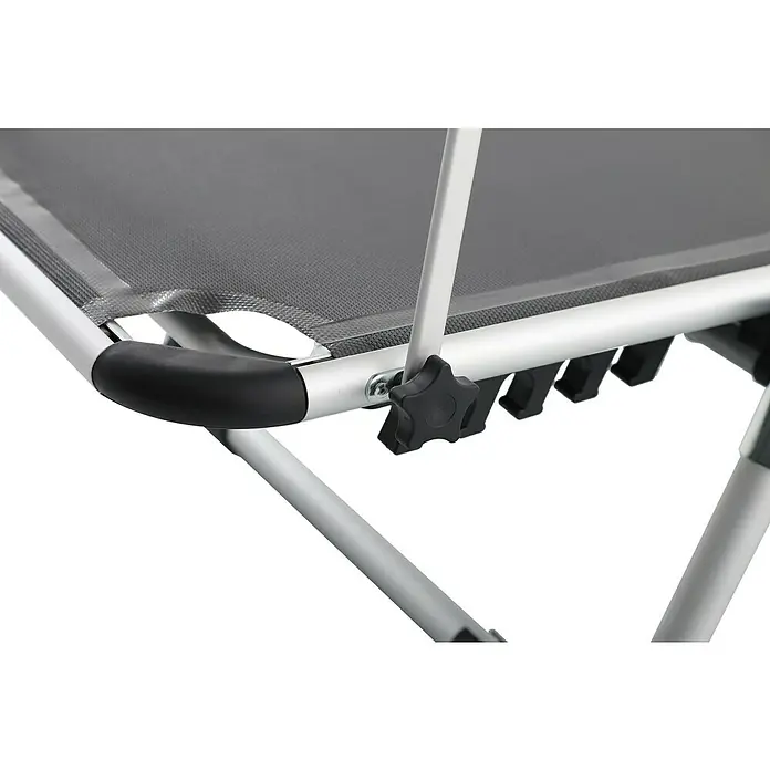 Sunfun Campingliege mit Sonnendach - Night-Grey, Aluminium, Textilene - Detailansicht einer grauen Sonnenliege mit silberfarbenem Rahmen, die Stabilität und Komfort für Entspannung im Freien bietet.