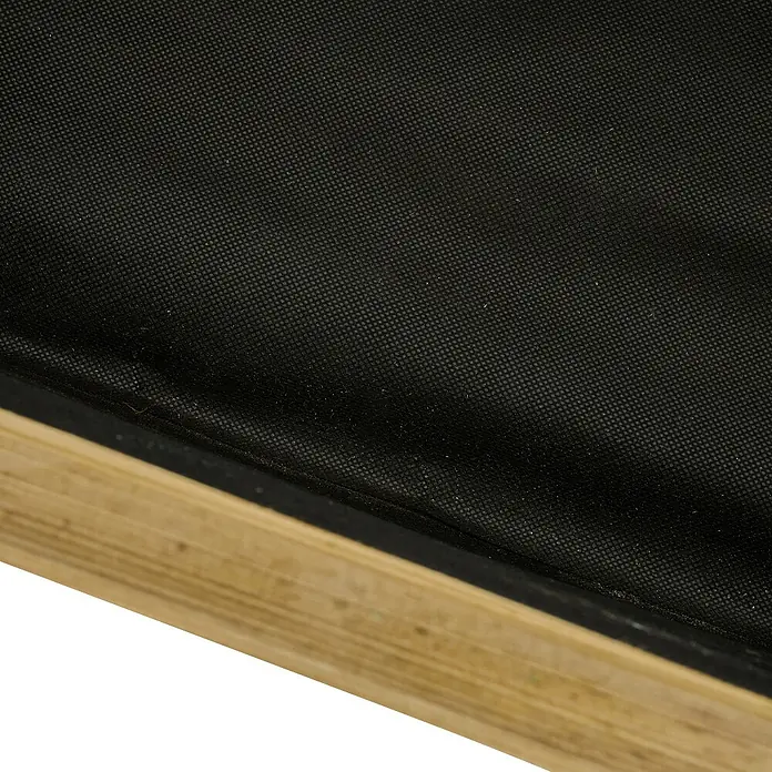 Siena Garden Pflanzkübel eckig Taunus - Außenmaß (L x B x H): 90 x 40 x 33 cm, Holz, Naturbraun - Nahaufnahme eines schwarzen Stoffes mit Holzrahmen, der Textur und Handwerkskunst des Produkts hervorhebt.