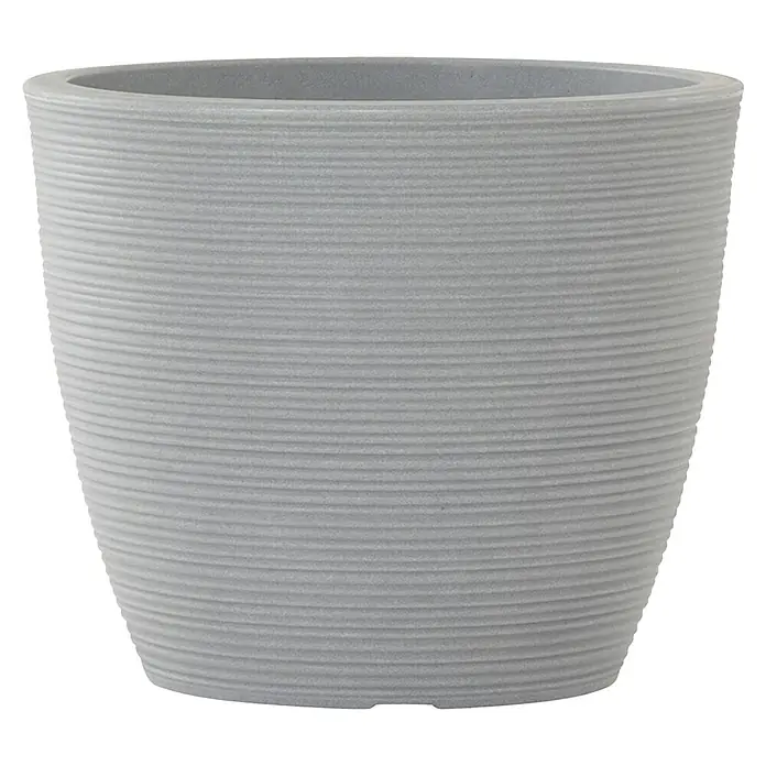 Siena Garden Pflanztopf Sevilla - Außenmaß (Ø x H): 48 x 40,7 cm, Kunststoff, Grau - Nahaufnahme eines grauen Blumentopfs mit horizontalen Rillen, ideal für den Innen- und Außenbereich, um Pflanzen stilvoll zu präsentieren.