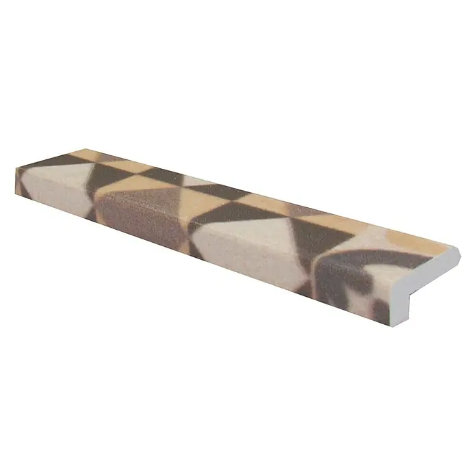 Bariperfil Perfil de acabado y remate Hidráulico Crema - 2,2 m x 10 mm - Perfil de borde de escalera estampado con triángulos en tonos marrones y beige, ideal para acabados de escalera elegantes y seguros.