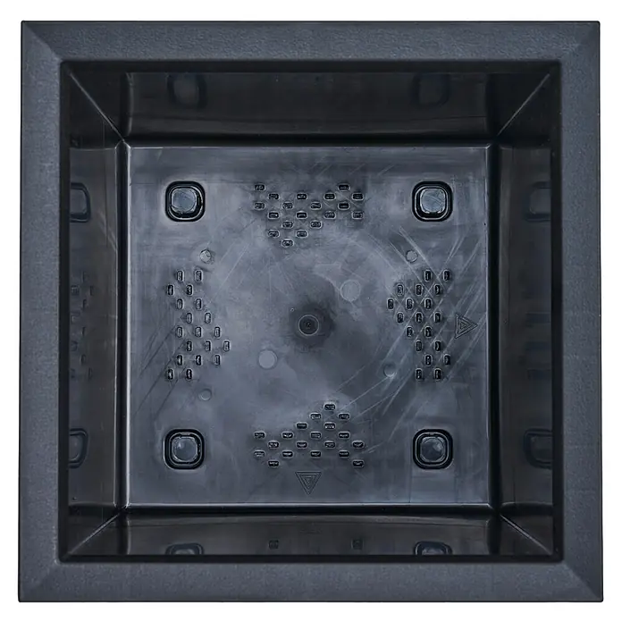 Siena Garden Pflanzkübel eckig Faro Stone - Außenmaß (L x B x H): 40 x 40 x 40 cm, Kunststoff, Schwarz - Draufsicht auf einen quadratischen, schwarzen Pflanztopf mit Entwässerungslöchern.