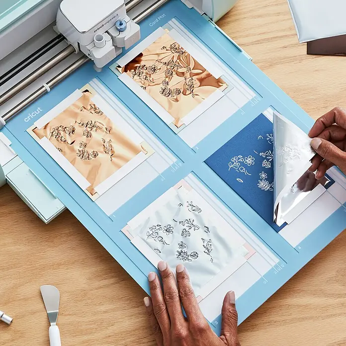 Cricut Schneidematte Card Mat - L x B: 41 x 33 cm, Passend für: Cricut Maker, Cricut Explore Machines - Cricut Karten-Schneidematte für präzises Gestalten von individuellen Karten. Ideal für Bastelprojekte und kreative Designs mit Folie und Papier.