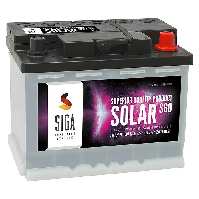 Solarbatterie S100 - 60 Ah, 12 V - Eine Solar S60 Autobatterie von SIGA mit schwarzem Deckel und rotem und schwarzem Anschluss.