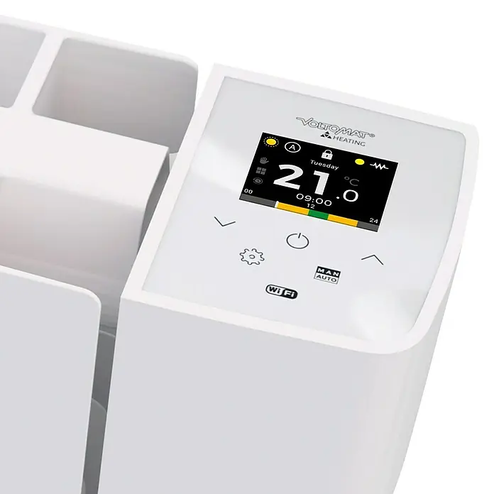 Voltomat Emisor térmico WiFi I - 500 W, Blanco, 9,5 x 34 x 57,5 cm, Cerámico - Primer plano de un termostato de radiador Voltomat blanco con pantalla digital.