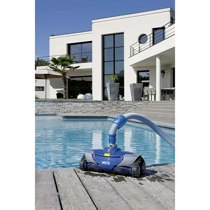 Zodiac Robot de piscina MX8 - Hidráulica, Piscinas hasta 1200 x 600 cm, 14 m³/h - El limpiafondos automático Zodiac MX8 garantiza la limpieza de su piscina. El robot limpia eficazmente paredes y el fondo.
