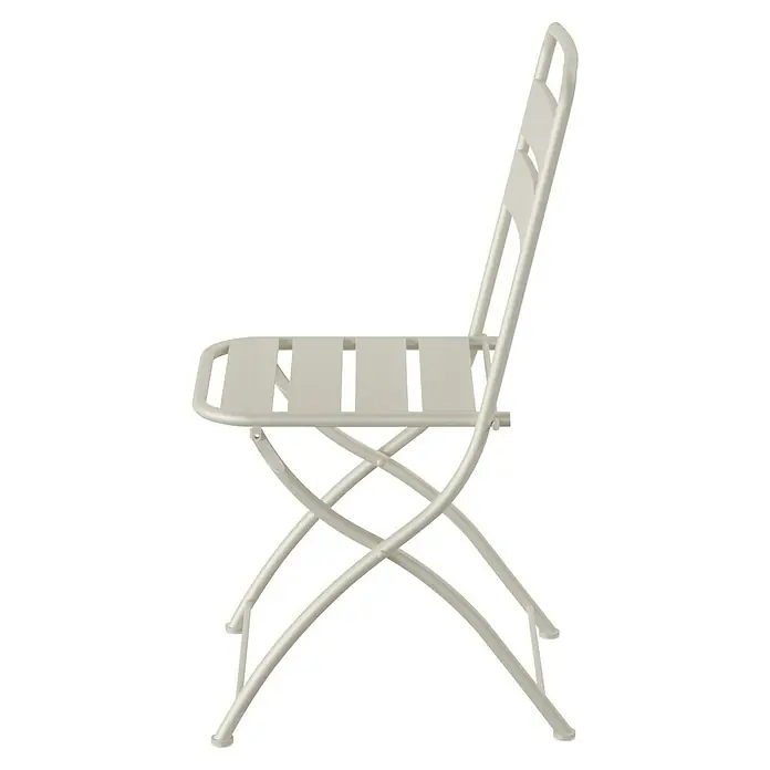 Feros Klappstuhl Breeze - Stahl, Beige, B x T x H: 43 x 54 x 87,5 cm - Diese Aufnahme zeigt einen einzelnen Gartenstuhl aus Metall mit Lattenmuster vor einem neutralen Hintergrund. Der Stuhl hat eine helle Farbe.