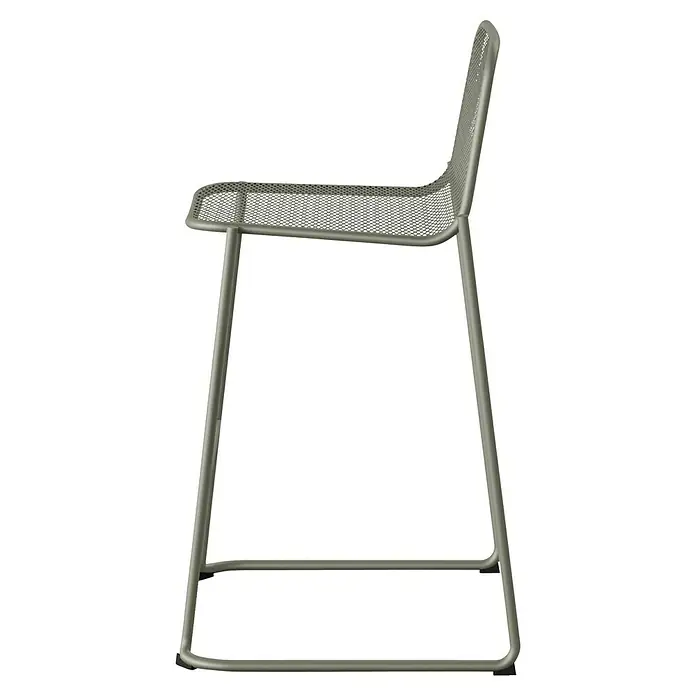 Feros Garten-Barhocker Mase - Stahl, Grün, B x T x H: 52 x 52 x 105 cm - Ein grauer Stuhl mit Metallrahmen und perforierter Sitzfläche und Rückenlehne. Der Stuhl hat ein minimalistisches, modernes Design.