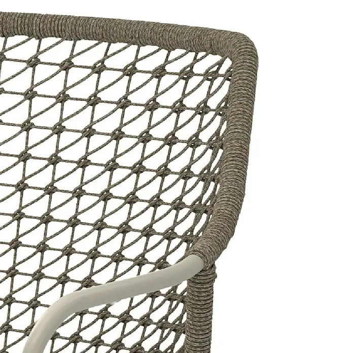 Stapelstuhl Burano - Aluminium, Seilgeflecht, Beige, B x T x H: 58,5 x 60 x 83,5 cm - Detailaufnahme eines Rattansessels mit geflochtener Sitzfläche, der durch sein elegantes Design besticht.