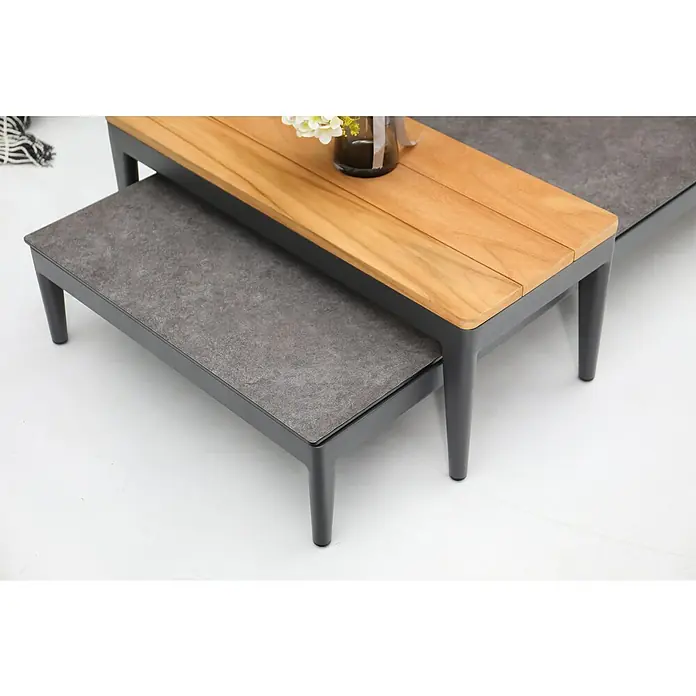 Loungetisch Athene - L x B x H: 144 x 74 x 36 cm, Metall, Anthrazit - Nahaufnahme von zwei Couchtischen unterschiedlicher Höhe mit einer Holzplatte und einer grauen Platte.