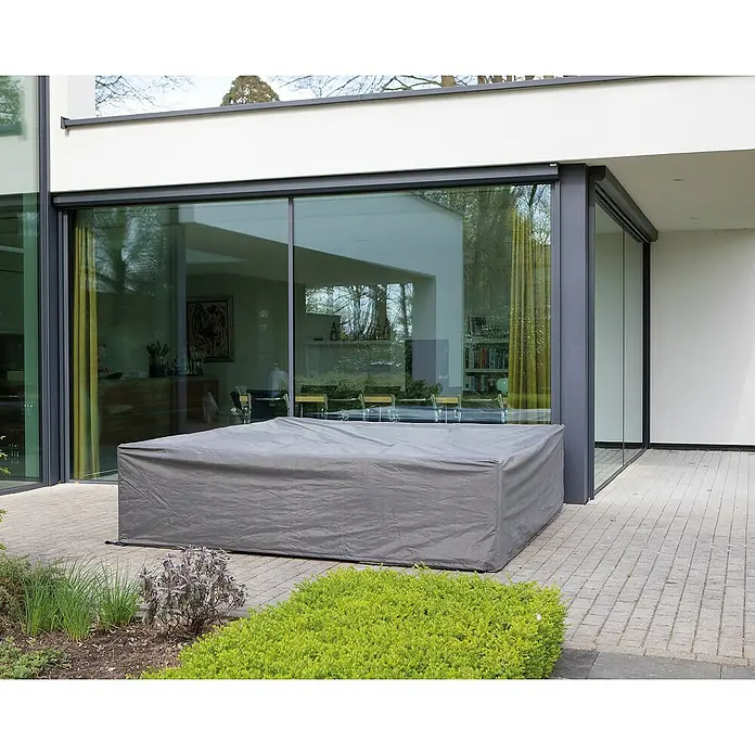 Barths Loungemöbel Schutzhülle - L x B x H: 320 x 275 x 80 cm, Polypropylen, Hellgrau - Graue Schutzhülle für Gartenmöbel auf einer Terrasse, die Möbel vor Witterungseinflüssen schützt und die Lebensdauer verlängert.