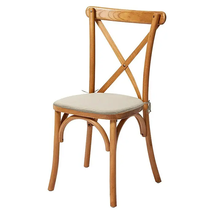 Feros Sitzkissen - L x B x H: 42 x 42 x 2 cm, Polyester, Beige, Passend für: Gartenstuhl Crossback - Eleganter Holzstuhl mit cremefarbenem Sitzkissen und markanter Kreuzstrebe im Rückenbereich, ideal für stilvolle Einrichtungen.