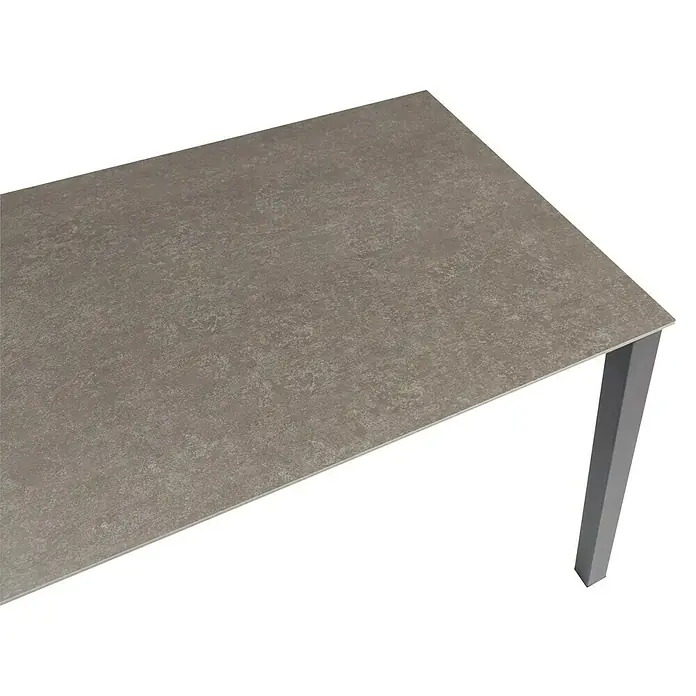 Barths Gartentisch Palazzo - L x B x H: 210 x 90 x 75 cm, Aluminium, Sintered Stone, Rechteckig, Ausziehbar, Anthrazit - Nahaufnahme einer Bodenfliese in Beige-Braun mit subtiler Textur, ideal für moderne Innenräume.