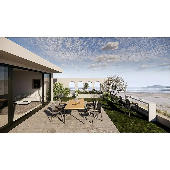 Stapelsessel Paros - Aluminium, Teak, Anthrazit, B x T x H: 57,5 x 67 x 88 cm - Außenaufnahme eines Esstisches mit Stühlen auf einer Terrasse, der zum Entspannen im Freien einlädt. Die Aussicht und Einrichtung sind elegant.
