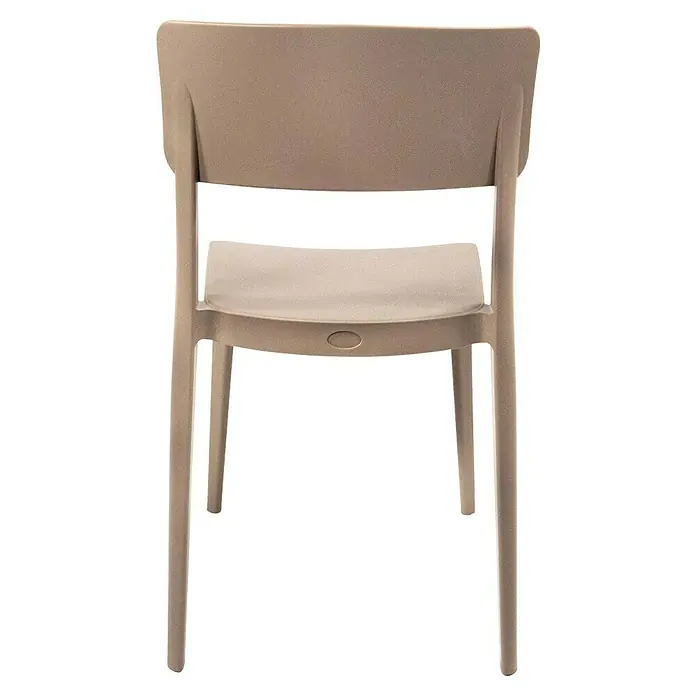 Stapelstuhl Wing - Polypropylen, Sandbraun, B x T x H: 47 x 50 x 82 cm - Rückansicht eines stapelbaren braunen Esszimmerstuhls. Der Stuhl ist aus robustem Kunststoff gefertigt und hat eine bequeme Sitzfläche.
