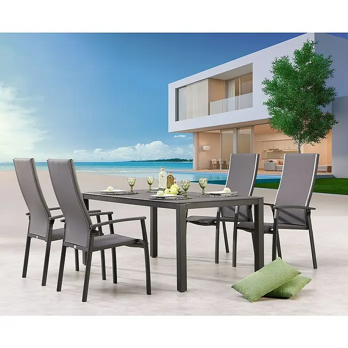 Gartensessel Larino - Aluminium, Textilene, Anthrazit, B x T x H: 63 x 68 x 110 cm - Elegante graue Gartengarnitur mit Tisch und Stühlen. Perfekt für stilvolle Mahlzeiten im Freien mit Blick auf das Meer und ein modernes Haus.