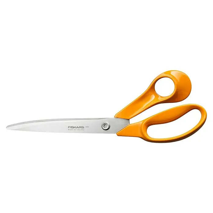 Fiskars Universalschere Classic - Rechtshänder, 25 cm, Farbe: Orange - Eine Nahaufnahme einer orangefarbenen Fiskars-Schere. Sie wurde in Finnland hergestellt und hat Klingen aus rostfreiem Stahl.