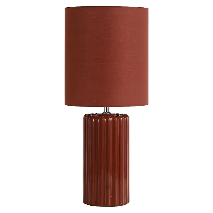 Searchlight Tischleuchte Groove - 60 W, Ø x H: 22 x 51 cm, Orange, Orange, E14 - Eine moderne Tischlampe mit einem gerippten, braunen Sockel und einem passenden Lampenschirm. Das Licht sorgt für eine warme Atmosphäre.