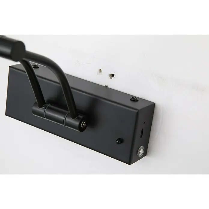 Searchlight LED-Bilderleuchte Herron - 3 W, L x B x H: 29,5 x 43,5 x 29,5 cm, Schwarz - Nahaufnahme einer schwarzen Bilderleuchte an einer weißen Wand, die das elegante Design und die einfache Montage hervorhebt.