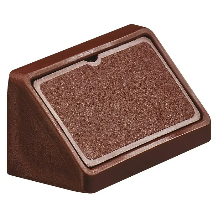 Suki Conector de esquina - 21 x 44 x 21 mm, Marrón oscuro - Primer plano de un soporte de esquina triangular marrón, que muestra un diseño elegante y resistente para estantes y muebles.