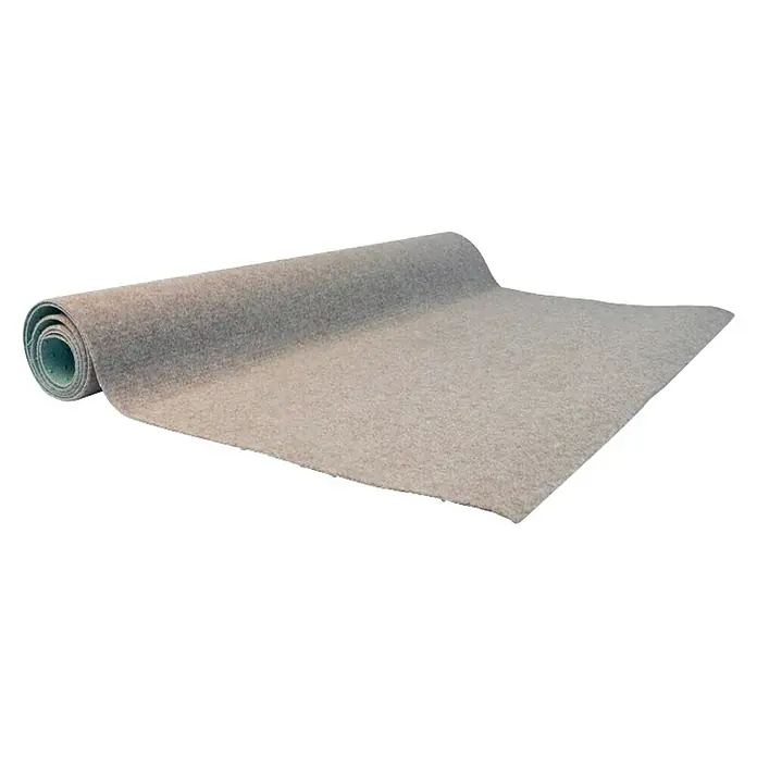 Rasenteppich Farbwunder - 300 x 200 cm, Beige, Mit Drainagenoppen - Ein beiger Teppich wird teilweise aufgerollt gezeigt, wobei die Unterseite mit grünen Noppen sichtbar ist, ideal für Fußböden.