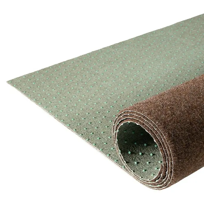 Rasenteppich Farbwunder - 1.800 x 200 cm, Braun, Mit Drainagenoppen - Aufgerollte braune Teppichunterlage mit grünen Noppen auf der Unterseite für zusätzlichen Halt und Komfort.