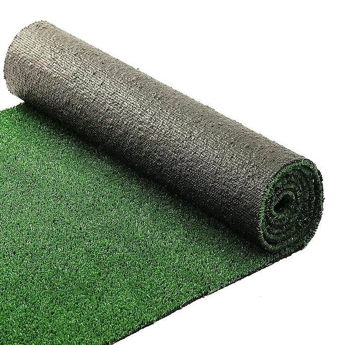 Kunstrasen Spring - 500 cm x 100 cm x 7 mm, Grün - Aufgerollter Kunstrasen in lebendigem Grün, ideal für Gärten oder Terrassen. Die realistische Textur sorgt für einen natürlichen Look.