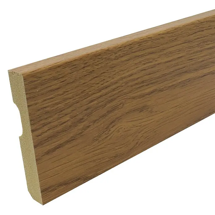 Rufete Rodapié - 2,4 m x 80 mm x 14 mm, Roble oscuro - Primer plano de un zócalo de aspecto de madera, ideal para suelos y diseño de interiores, que ofrece un acabado elegante y con estilo.