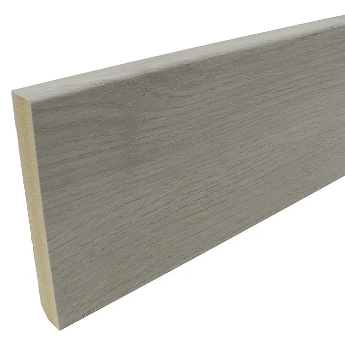 Rufete Rodapié - 2,4 m x 90 mm x 12 mm, Roble ártico - Un zócalo de madera gris, ideal para cualquier habitación. Su forma elegante y color neutro lo hacen apto para muchos estilos interiores.