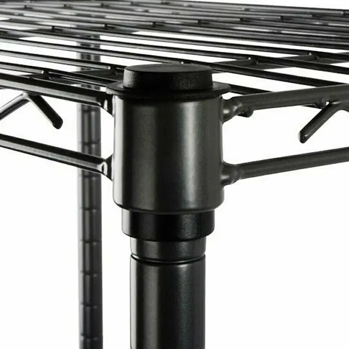 Floordirekt Gitterregal Rocky - H x B x T: 200 x 45 x 90 cm, Traglast pro Boden: 50 kg, Anzahl Böden: 5 Stk., Stecken, Weiß - Nahaufnahme eines schwarzen Metallregals, das die robuste Bauweise und die einfache Montage des Regalsystems hervorhebt.