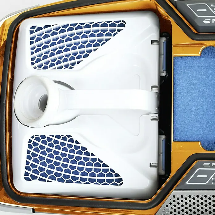Thomas Waschsauger Aqua+ Pet & Family - 1.600 W, Behältervolumen: 1,8 l - Nahaufnahme eines Staubsaugerfilters mit weißem Gehäuse und blauem Wabendesign.