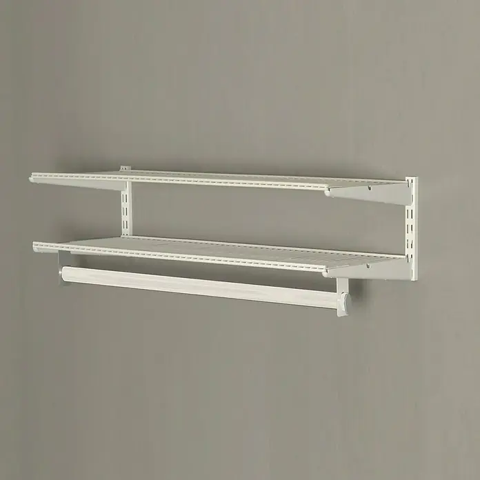 Element System Regal-Set - Weiß - Wandmontiertes Regalsystem mit zwei weißen Regalböden und einer Kleiderstange zur optimalen Raumnutzung im Kleiderschrank.
