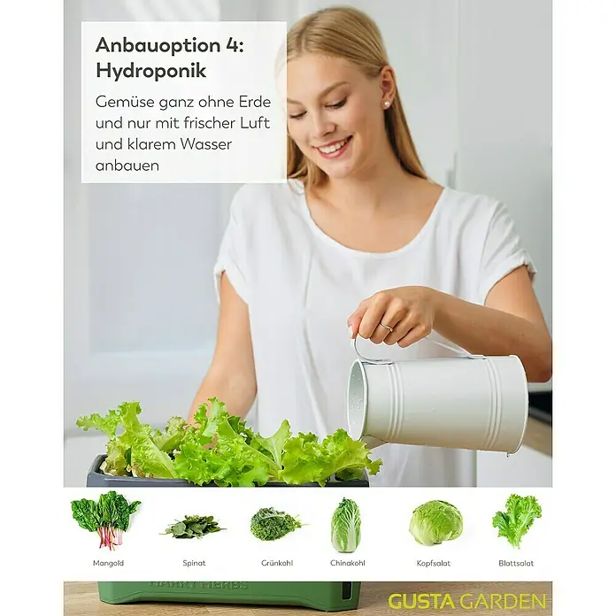 Gusta Garden Anzucht-Set Tomaten-Power - 9 -tlg., Dunkelgrün - Frau gießt Salat in einem hydroponischen System. Verschiedene Gemüsesorten wie Mangold, Spinat und Grünkohl sind ebenfalls dargestellt.