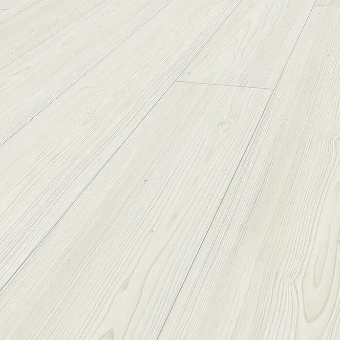 Parador Designboden Modular One - Lärche Apollo weiß, Landhausdiele, 2.200 x 235 x 8 mm - Eine Nahaufnahme von hellem, weiß getünchtem Holzboden, der die natürliche Maserung des Holzes zeigt. Ideal für moderne Raumgestaltungen.
