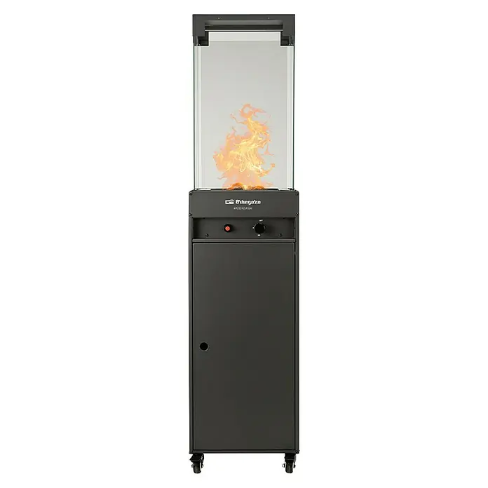 Orbegozo Estufa de exterior PHE95 - 4 kW - 8 kW, Altura: 150 cm - Imagen de un calefactor de patio Orbegozo HBF 90 con cristal, creando un ambiente cálido y atmosférico para cualquier espacio exterior.