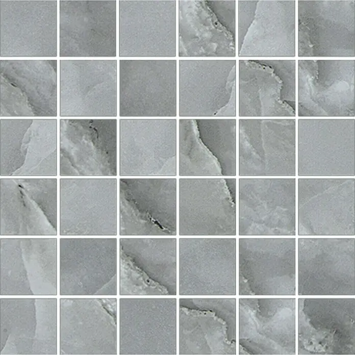 Opiart Mosaikfliese Stella - 30 x 30 cm, Grau, Glänzend - Nahaufnahme von grauen Marmormosaikfliesen, die ein elegantes und modernes Design für Badezimmer oder Küchenrückwände bieten.